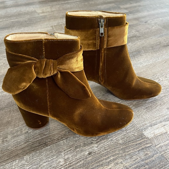 Madewell Esme Bow Boot in velvet - Picture 2 of 11